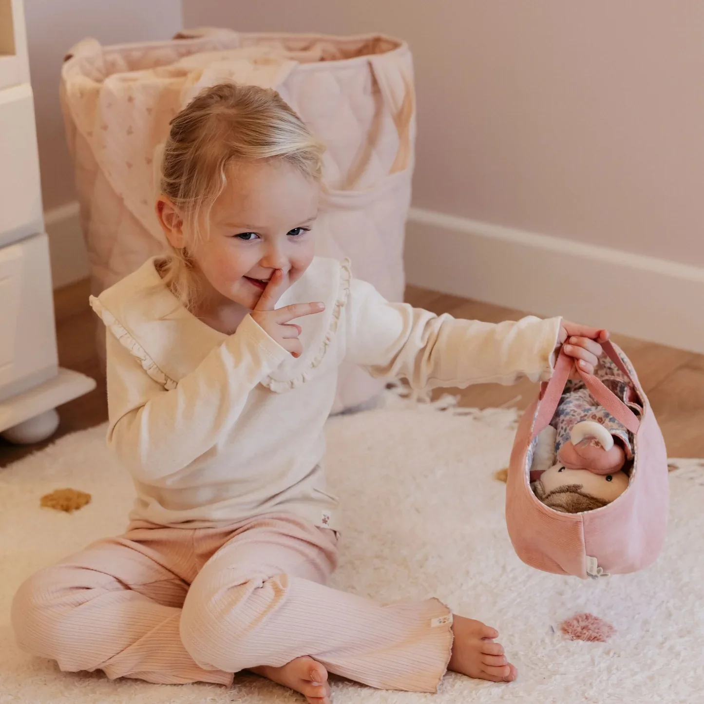 Little Dutch Baby Doll in Basket Rosa - Image 4