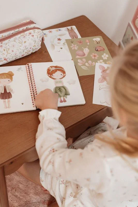 Little Dutch Dress me up book - Fairy Garden - Image 4