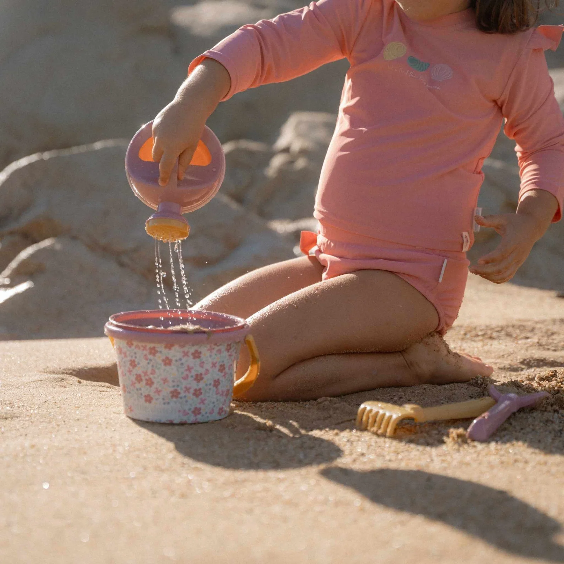 Little Dutch Pink Beach Set - 5 Pieces Pink Flowers - Image 9