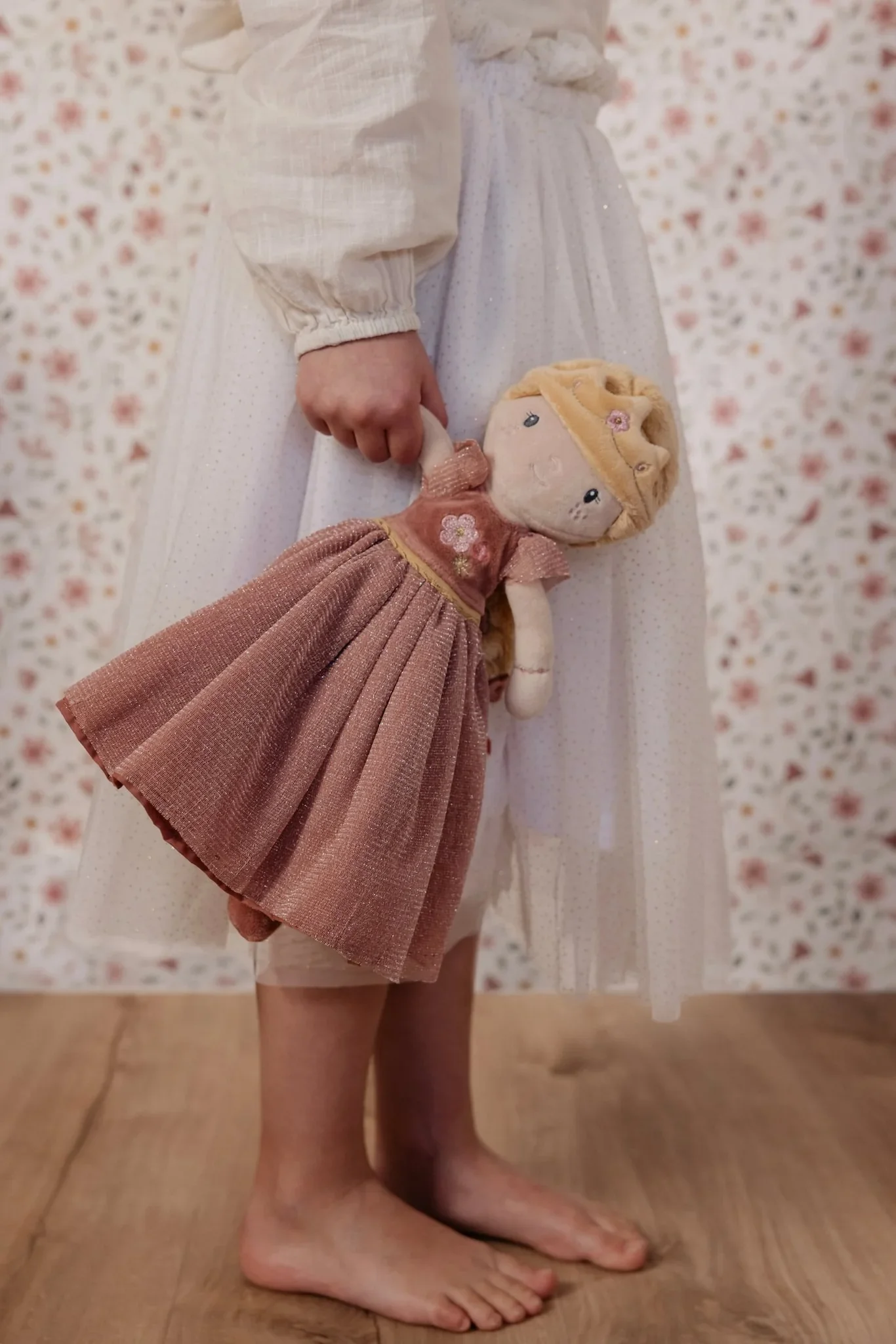Little Dutch Princess Julia - Image 5
