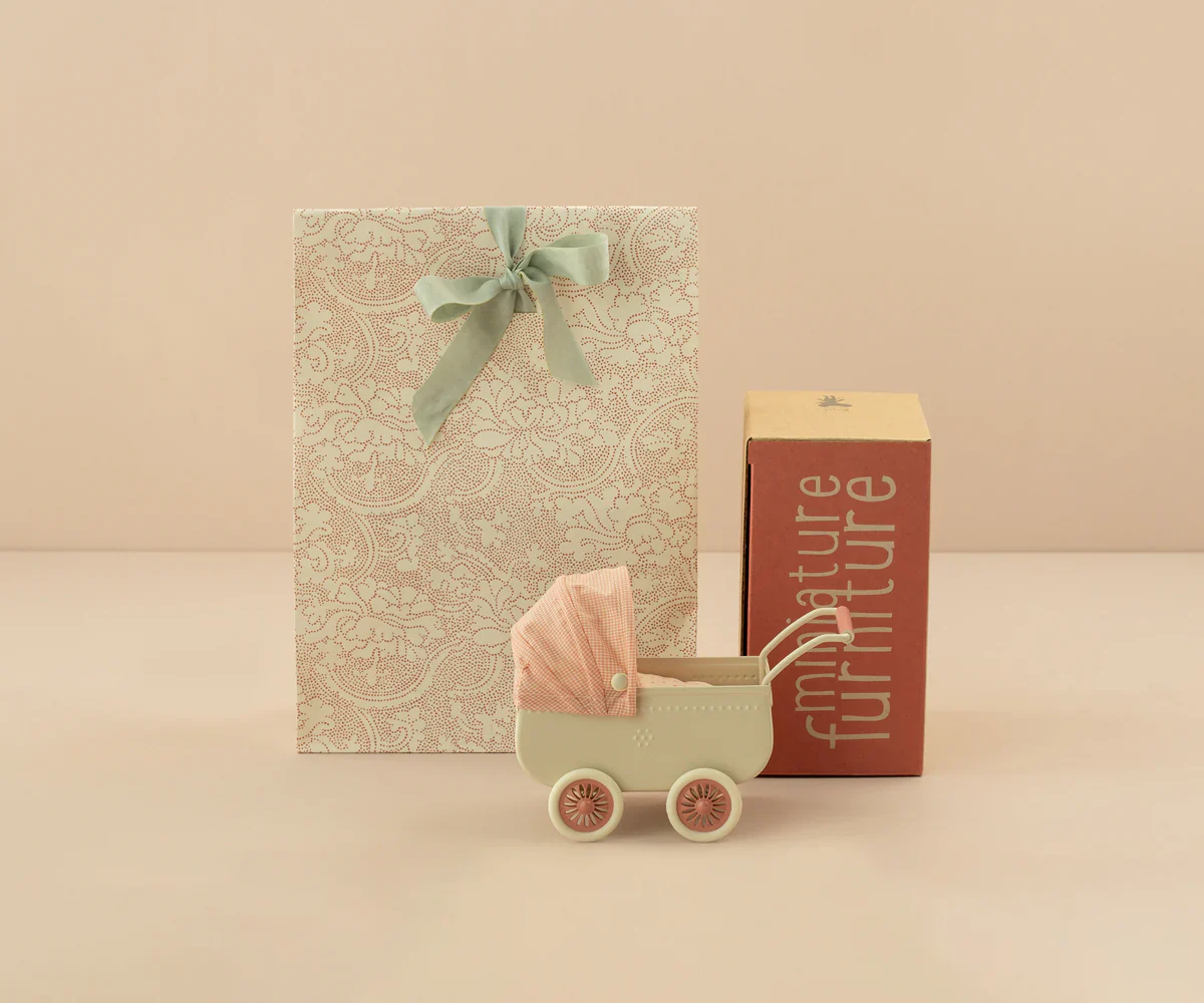 Maileg Gift bag - Mae - Red - Image 2