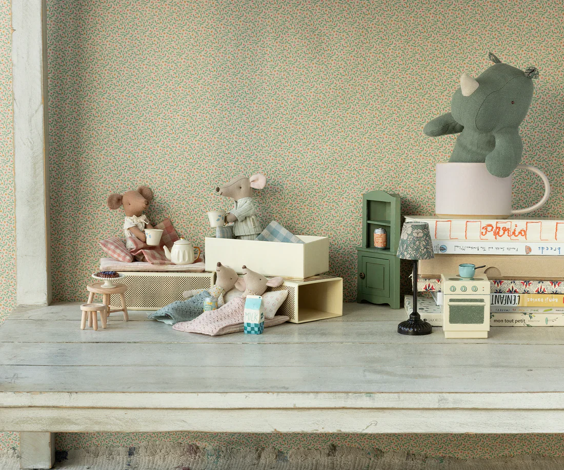 Maileg Big Sister Mouse in a matchbox, White pretty Outfit - Image 3