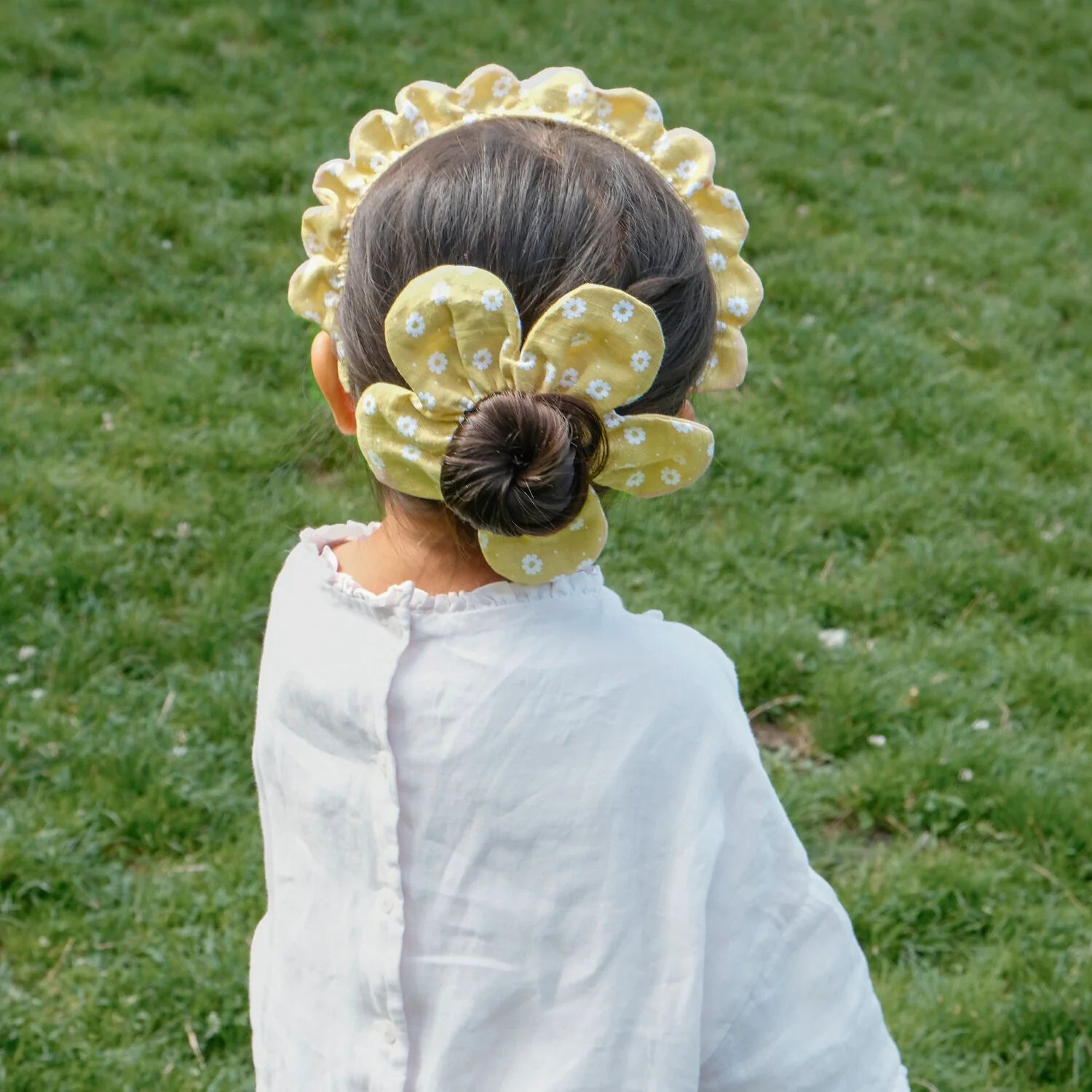 Rockahula Darling Daisy Daisy Scrunchie - Image 3