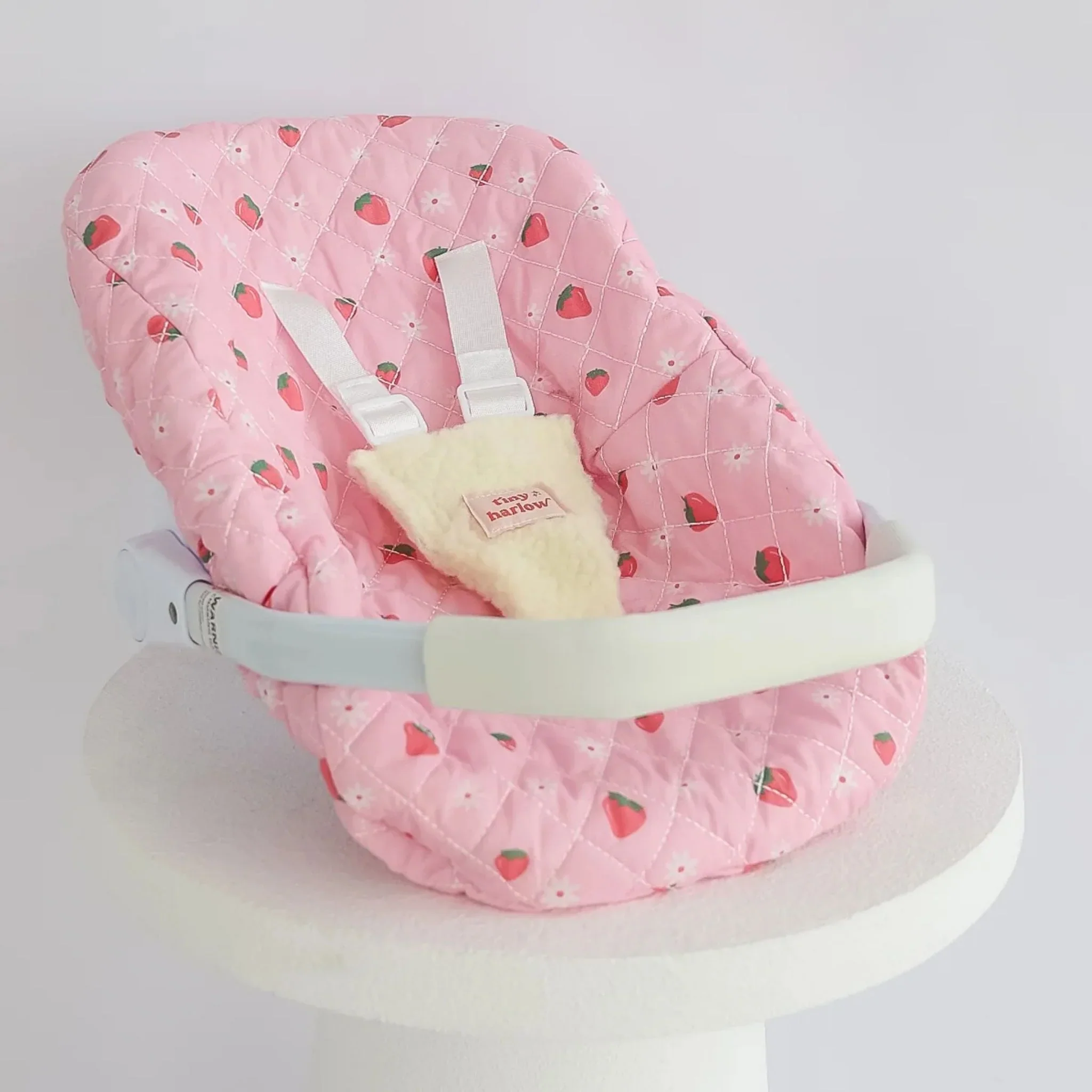 Tiny Harlow Car Seat - Strawberry Picnic - Image 5