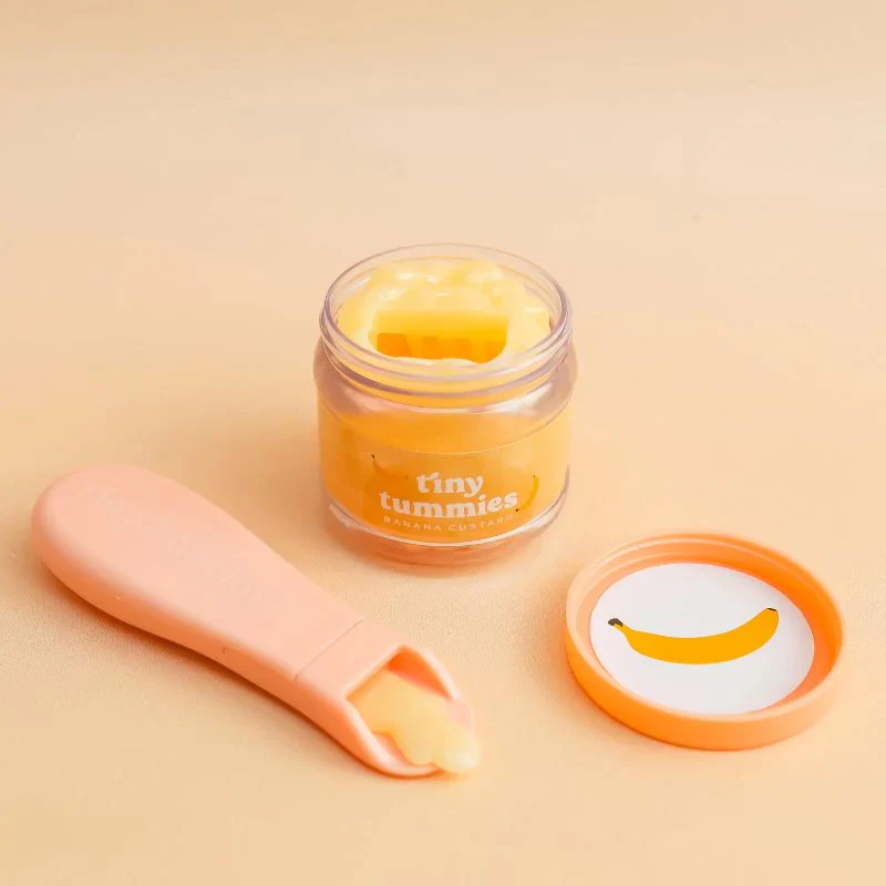 Tiny Harlow Tiny Tummies Banana Custard Food Jar & Spoon Set - Image 3