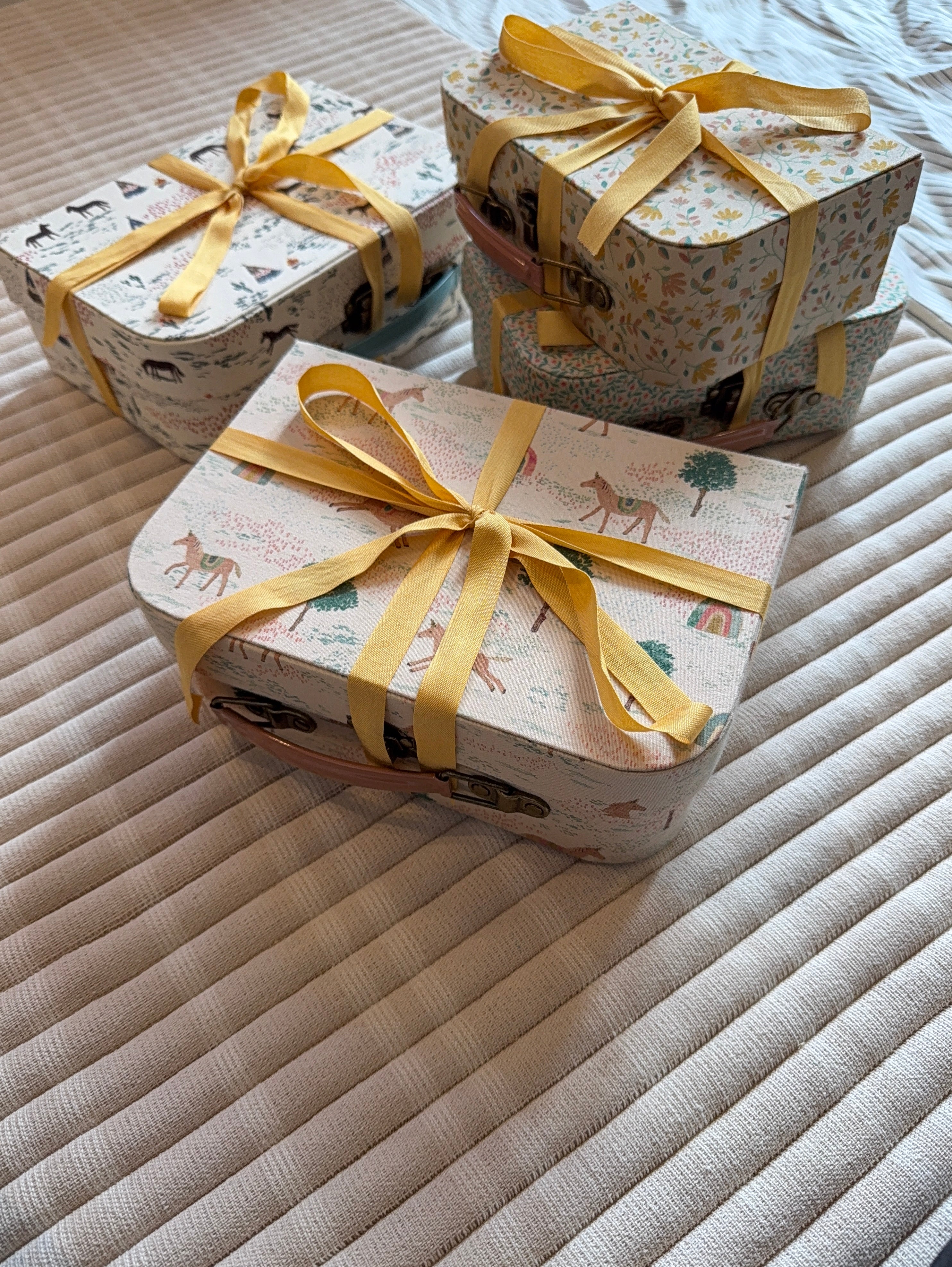 Maileg Unicorn Suitcase Gift Set - Image 2